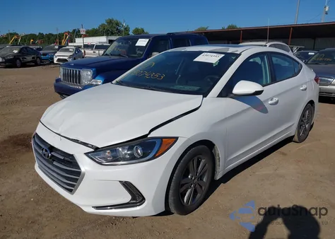 2017 Hyundai Elantra Value Edition из США, поврежденный, VIN 5NPD84LFXHH195847